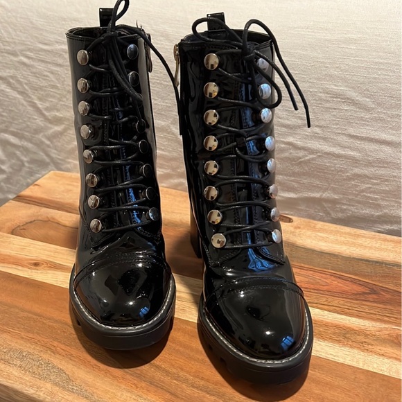 NastyGal Black Boot - Picture 3 of 4